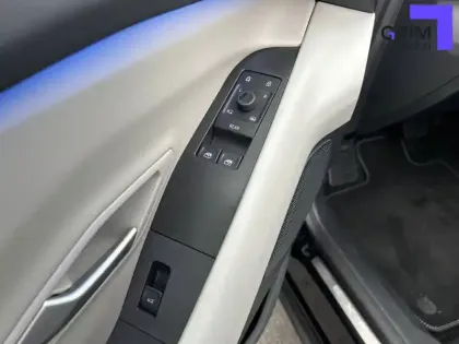 Photo 33 Ford Explorer  RWD Extended Range 77 kWh 286 ch