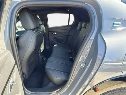 Photo 11 Peugeot 208  Electrique 51 kWh 156ch