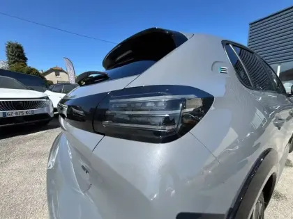 Photo 16 Peugeot 208  Electrique 51 kWh 156ch