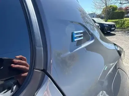 Photo 22 Peugeot 208  Electrique 51 kWh 156ch