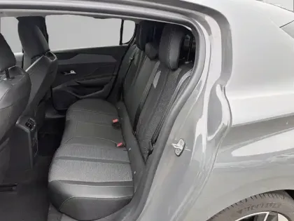 Photo 31 Peugeot 308  BlueHDi 130ch S&S EAT8