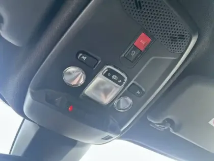Photo 54 Peugeot 2008  Electrique 50 kWh 136 ch