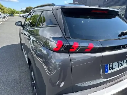 Photo 36 Peugeot 2008  PureTech 130 S&S BVM6