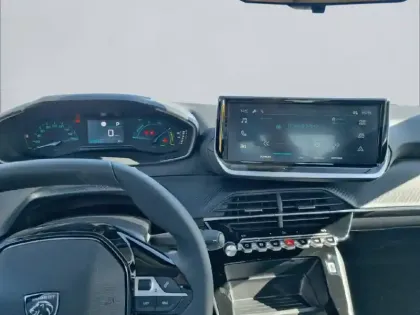 Photo 27 Peugeot 208  Electrique 50 kWh 136ch