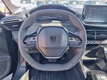 Photo 28 Peugeot 208  Electrique 50 kWh 136ch