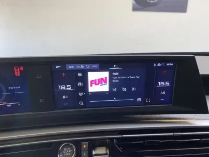 Photo 44 Peugeot 5008  Hybrid 136 e-DCS6