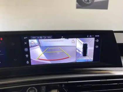 Photo 49 Peugeot 5008  Hybrid 136 e-DCS6