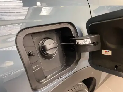 Photo 39 Peugeot 5008  Hybrid 136 e-DCS6