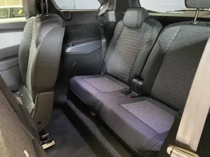 Photo 55 Peugeot 5008  Hybrid 136 e-DCS6