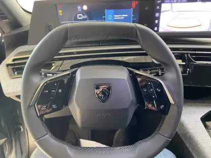 Photo 50 Peugeot 5008  Hybrid 136 e-DCS6