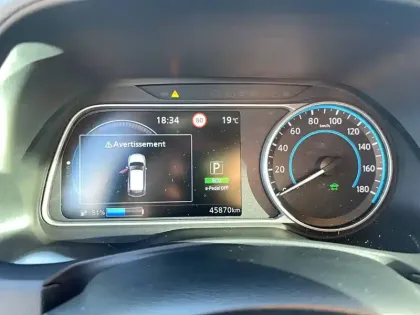 Photo 82 Nissan Leaf  Electrique 40kWh