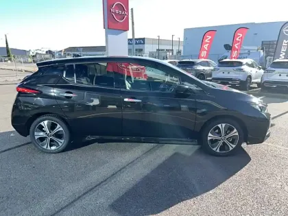 Photo 65 Nissan Leaf  Electrique 40kWh