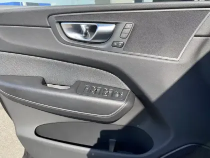 Photo 14 Volvo Xc60  B4 AWD 197 ch Geartronic 8