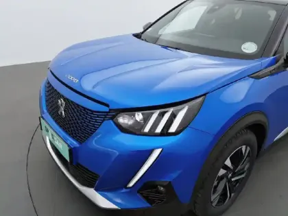 Photo 15 Peugeot 2008  Moteur électrique 136 ch