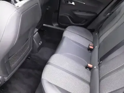 Photo 11 Peugeot 2008  Moteur électrique 136 ch