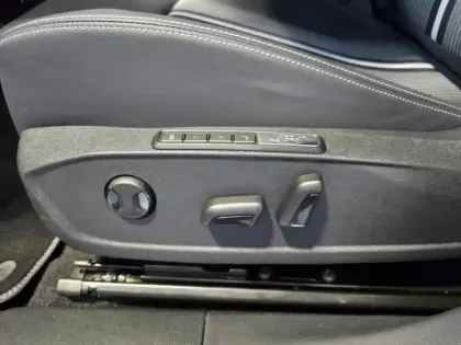 Photo 28 Ford Capri  286ch Extended Range 77kW RWD