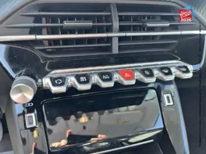 Photo 28 Peugeot 208  e- 136ch Active