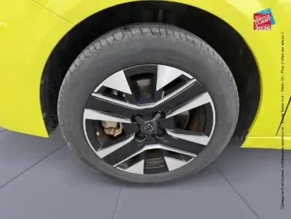 Photo 39 Peugeot 208  e- 136ch Active