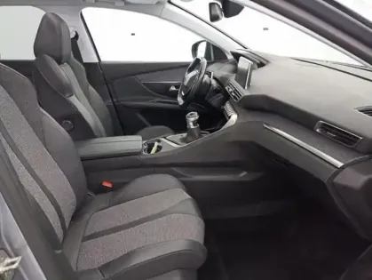 Photo 5 Peugeot 3008 Puretech 130ch S&S BVM6 Allure