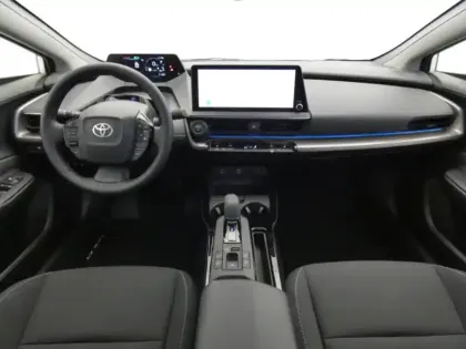 Photo 11 Toyota Prius Hybride Rechargeable 223ch Design