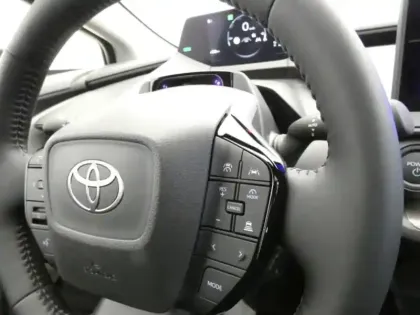 Photo 13 Toyota Prius Hybride Rechargeable 223ch Design