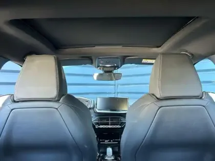 Photo 9 Peugeot 2008  1.2 PureTech 155ch S&S GT EAT8