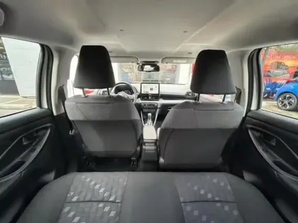 Photo 14 Toyota Yaris  116h Design 5p MC24