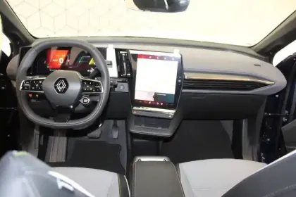 Photo 11 Renault Megane  E-Tech 220 ch autonomie confort GSR2