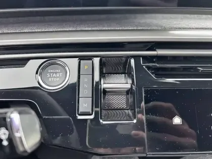 Photo 39 Peugeot 3008  Hybrid 136 e-DCS6