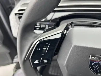 Photo 45 Peugeot 3008  Hybrid 136 e-DCS6