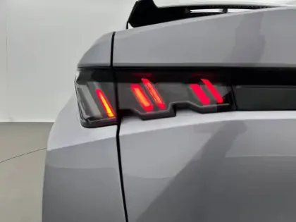 Photo 42 Peugeot 3008  Hybrid 136 e-DCS6