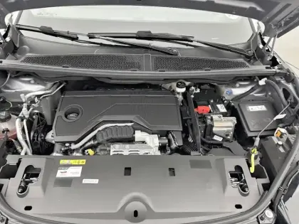 Photo 40 Peugeot 3008  Hybrid 136 e-DCS6