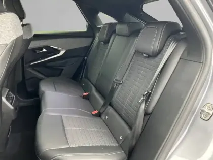 Photo 37 Peugeot 3008  Hybrid 136 e-DCS6