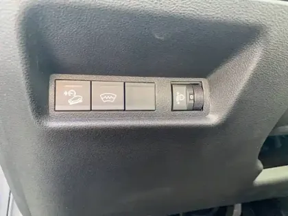 Photo 86 Jeep Avenger  115 kW 4x2