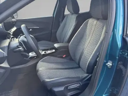 Photo 10 Peugeot 2008  Hybrid 145 e-DCS6