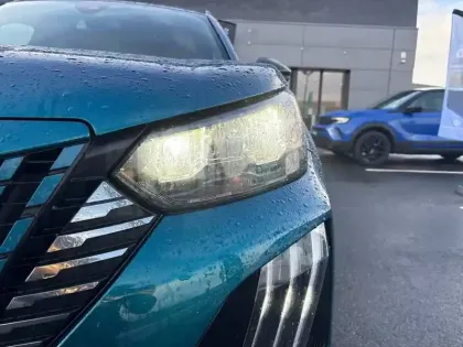 Photo 36 Peugeot 2008  Hybrid 145 e-DCS6