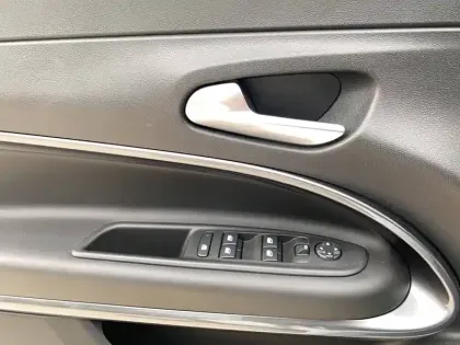 Photo 79 Abarth 600  e 240 ch