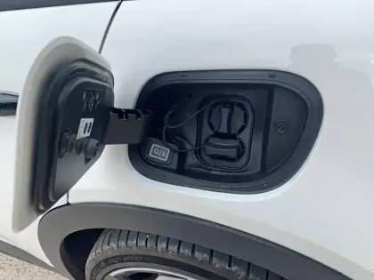 Photo 51 Abarth 600  e 240 ch