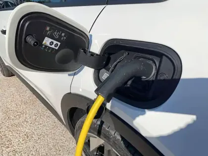 Photo 59 Abarth 600  e 240 ch