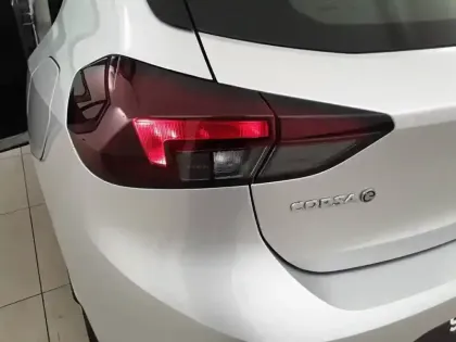 Photo 16 Opel Corsa  Electrique 136 ch & Batterie 50 kWh