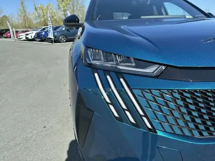 Photo 15 Peugeot 3008  Hybrid 136 e-DCS6