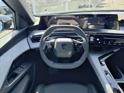 Photo 8 Peugeot 3008  Hybrid 136 e-DCS6