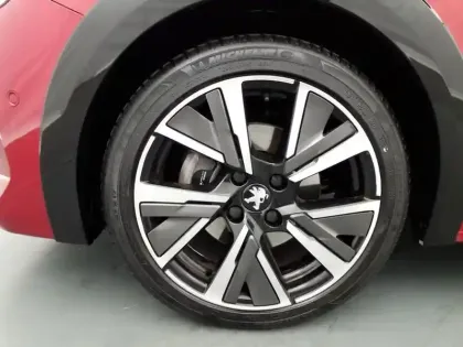 Photo 14 Peugeot 208  PureTech 100 S&S BVM6 GT