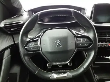 Photo 11 Peugeot 208  PureTech 100 S&S BVM6 GT