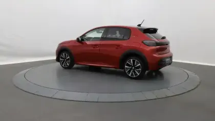 Photo 29 Peugeot 208  PureTech 100 S&S BVM6 GT