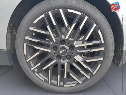 Photo 24 Mini Cooper  3 Portes SE 218ch Favoured