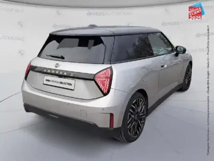 Photo 20 Mini Cooper  3 Portes SE 218ch Favoured