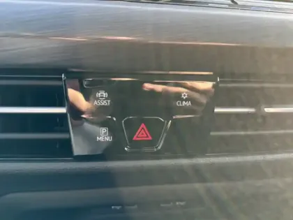 Photo 26 Volkswagen Golf  SW 1.5 eTSI OPF 150 DSG7