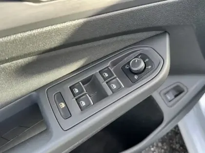 Photo 11 Volkswagen Golf  SW 1.5 eTSI OPF 150 DSG7