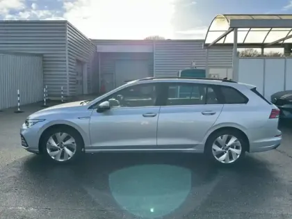 Photo 1 Volkswagen Golf  SW 1.5 eTSI OPF 150 DSG7